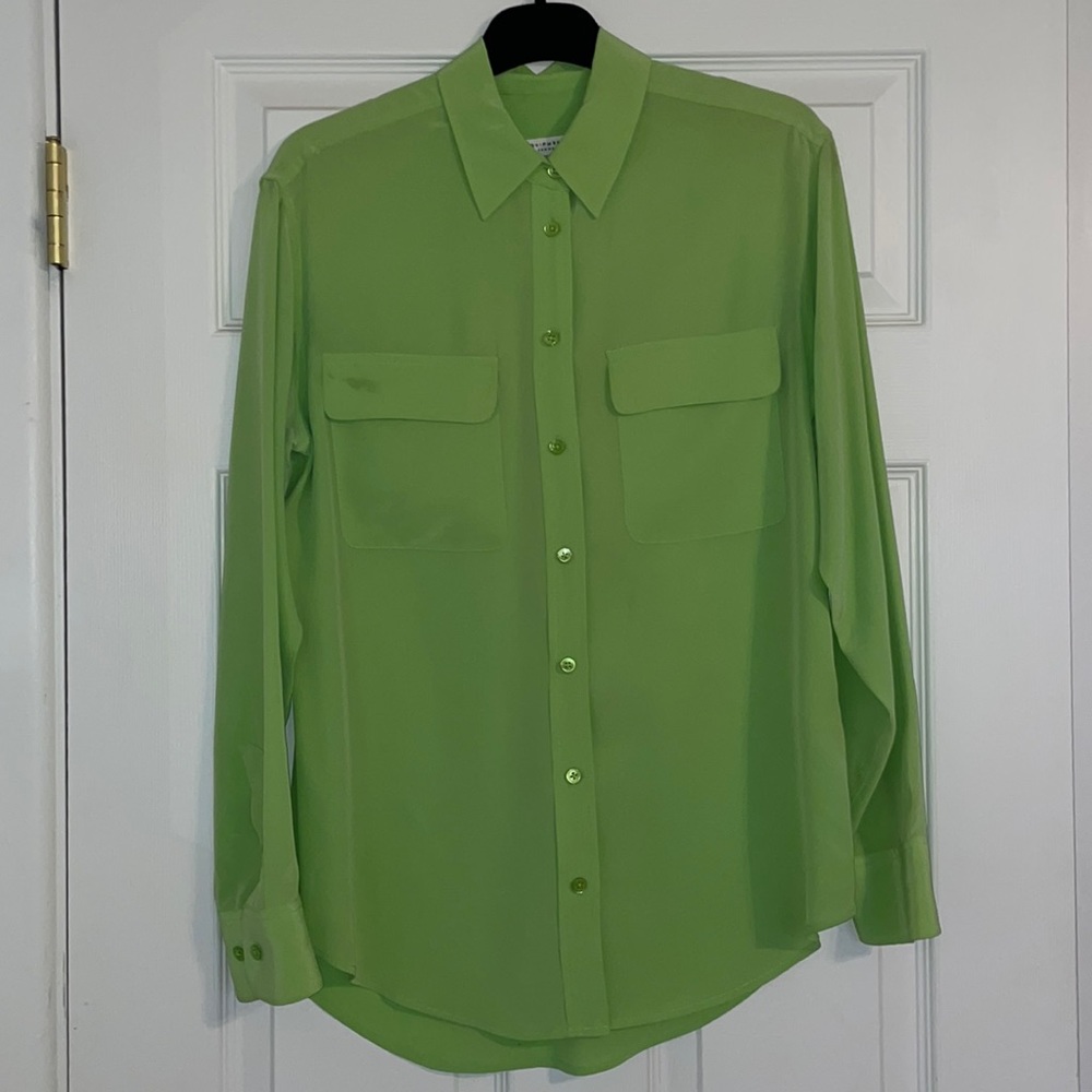 Equipment button down